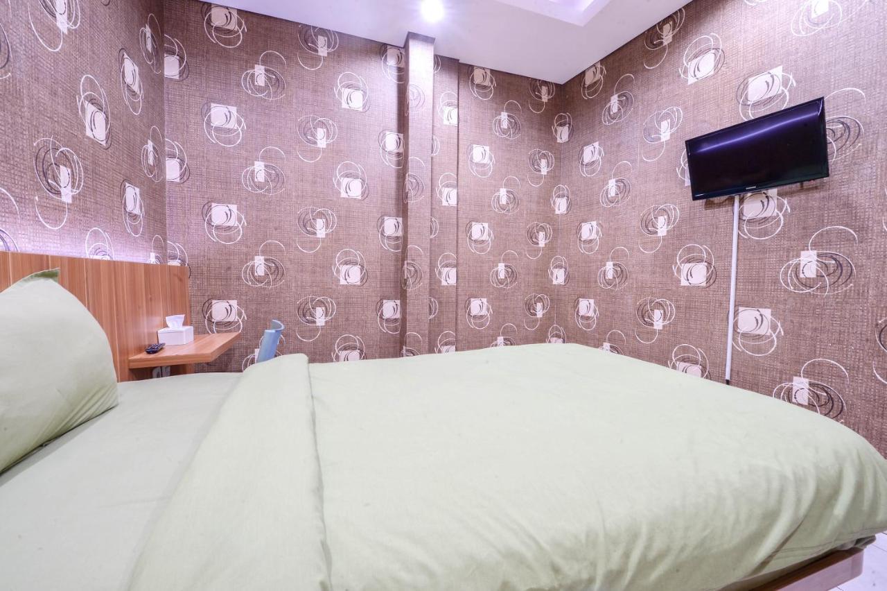 กรีน แอปเปิล เรสซิเดนซ์ เรดพาร์ตเนอร์ Hotel จาการ์ตา ภายนอก รูปภาพ